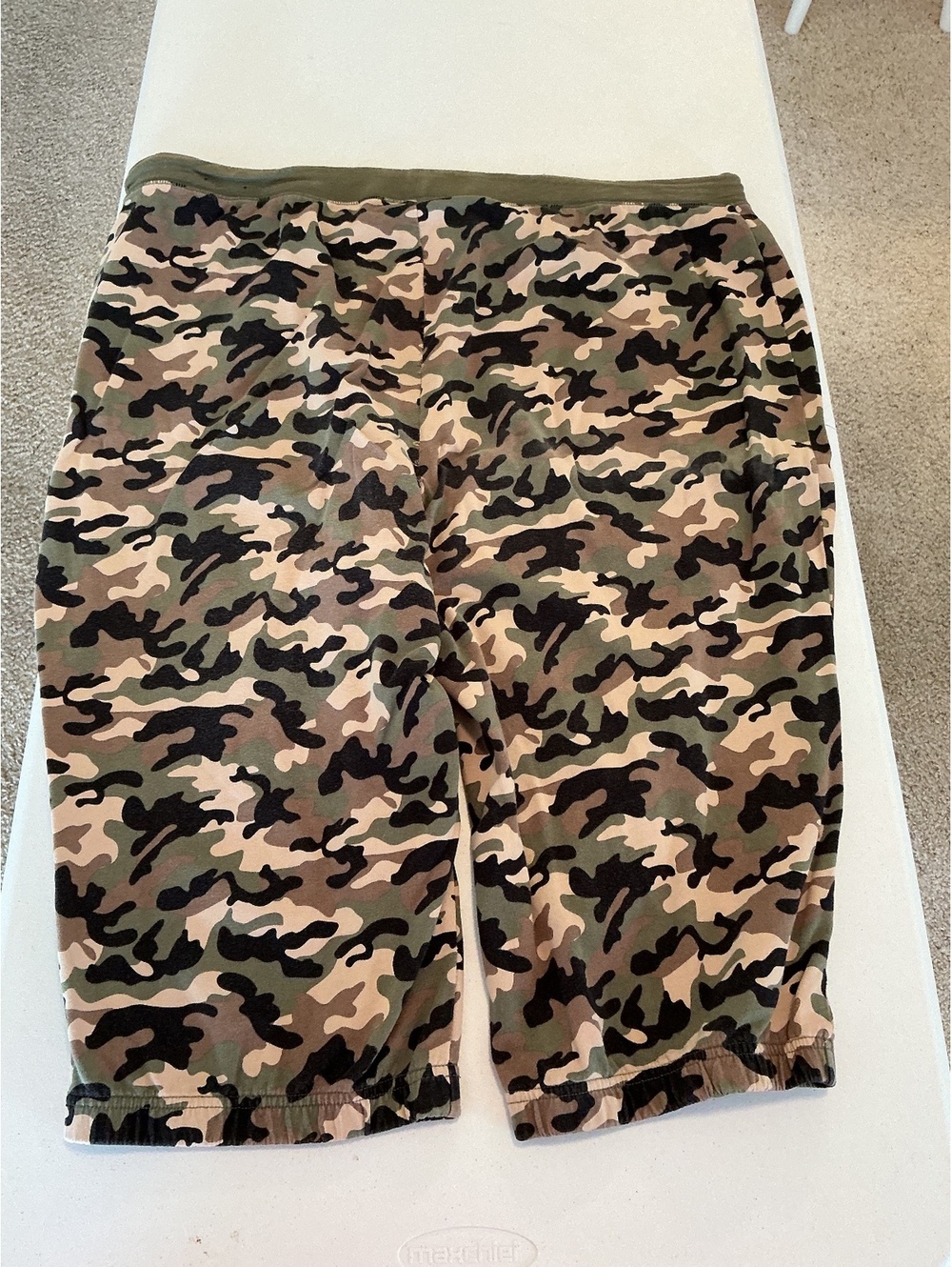 Lane Bryant Plus Size 22/24W Camouflage Capri Pants with Peace Sign Design